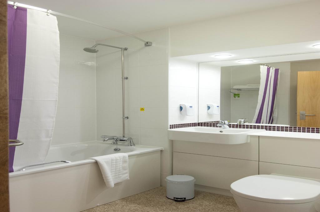 Holiday Inn Newcastle City Екстериор снимка